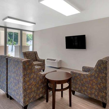 Quality Inn Saint Petersburg North-Tampa Bay Interior photo