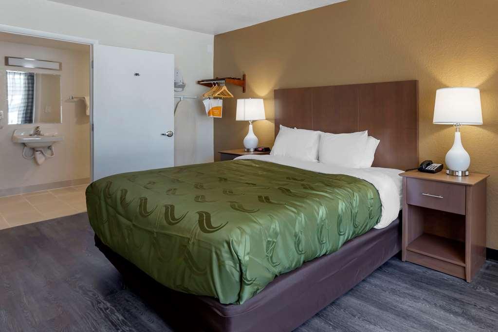 Quality Inn Saint Petersburg North-Tampa Bay Room photo