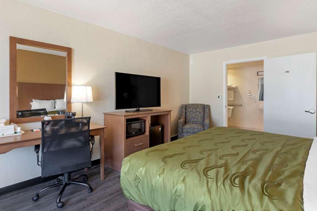 Quality Inn Saint Petersburg North-Tampa Bay Room photo