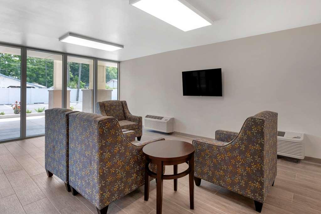 Quality Inn Saint Petersburg North-Tampa Bay Interior photo