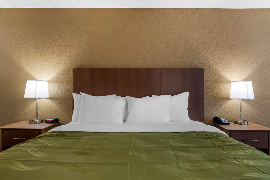 Quality Inn Saint Petersburg North-Tampa Bay Room photo