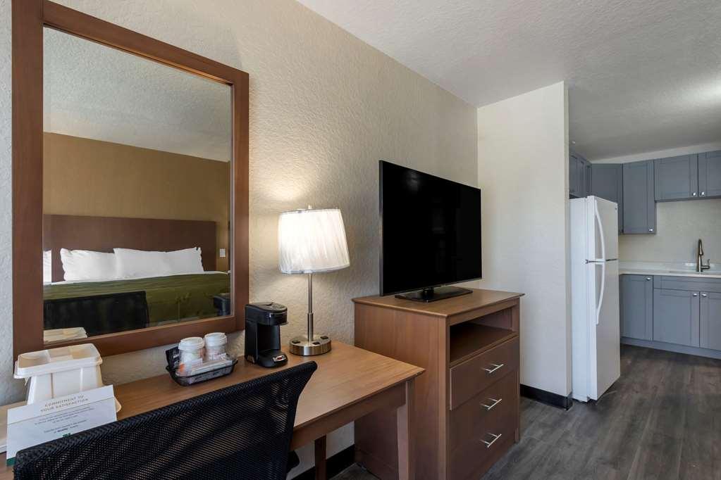 Quality Inn Saint Petersburg North-Tampa Bay Room photo